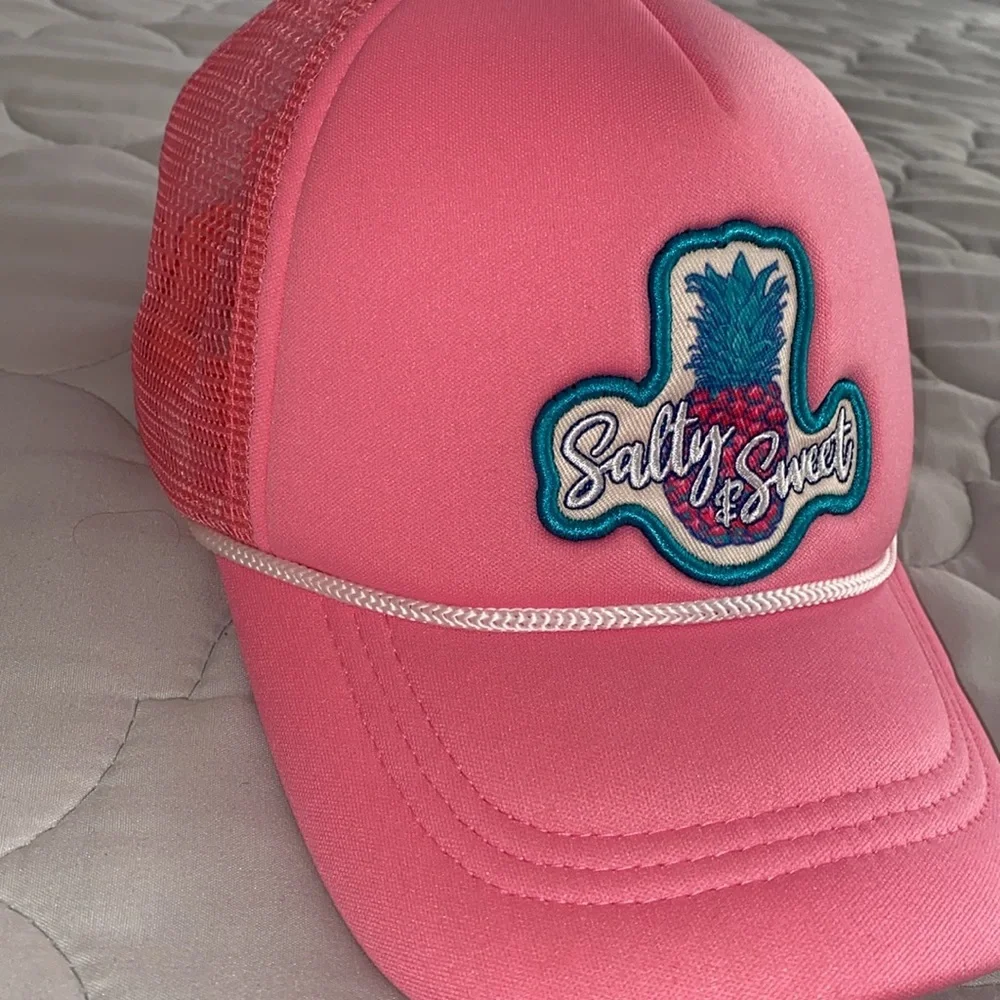 Simply‎ Southern Pink Trucker Hat SnapBack Salty & Sweet Pineapple Patch
